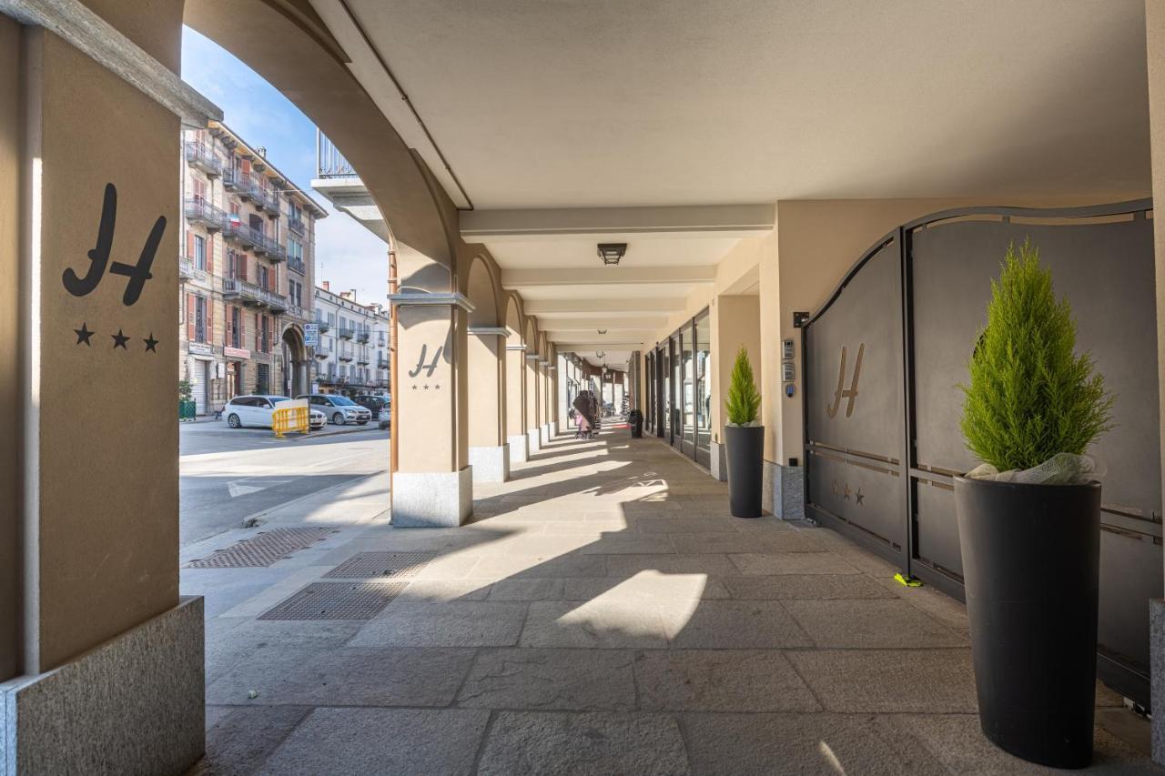 Hotel & Apartments " Perpoin " Saluzzo Exterior photo