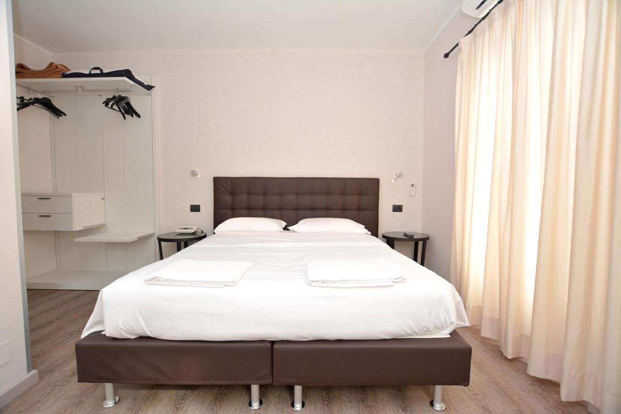 Hotel & Apartments " Perpoin " Saluzzo Exterior photo