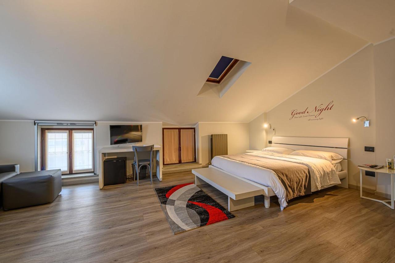 Hotel & Apartments " Perpoin " Saluzzo Exterior photo